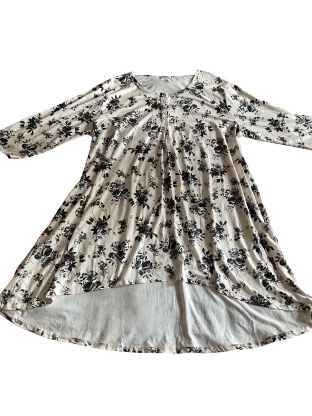 White With Black Floral Print High/Low Tunic NWOT Size 3X